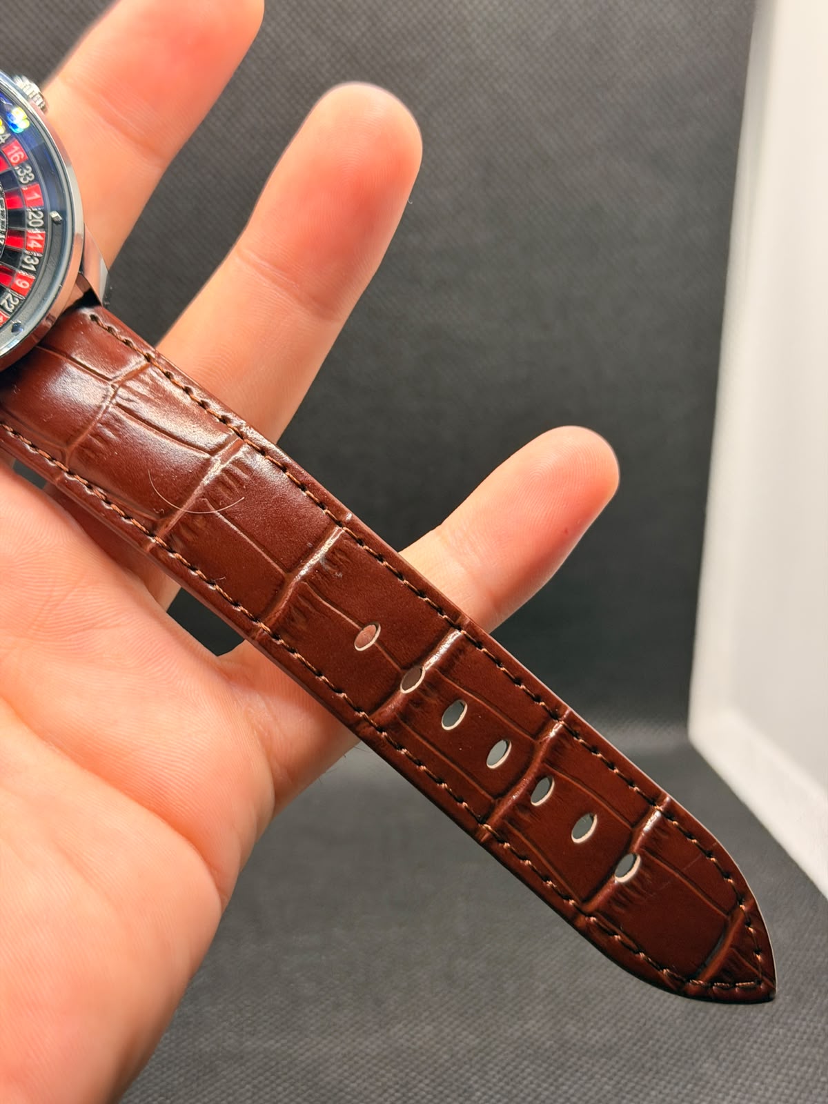 XD WEAR Luxury Poker Dial Leather Strap Watch – Premium Men's Wristwatch